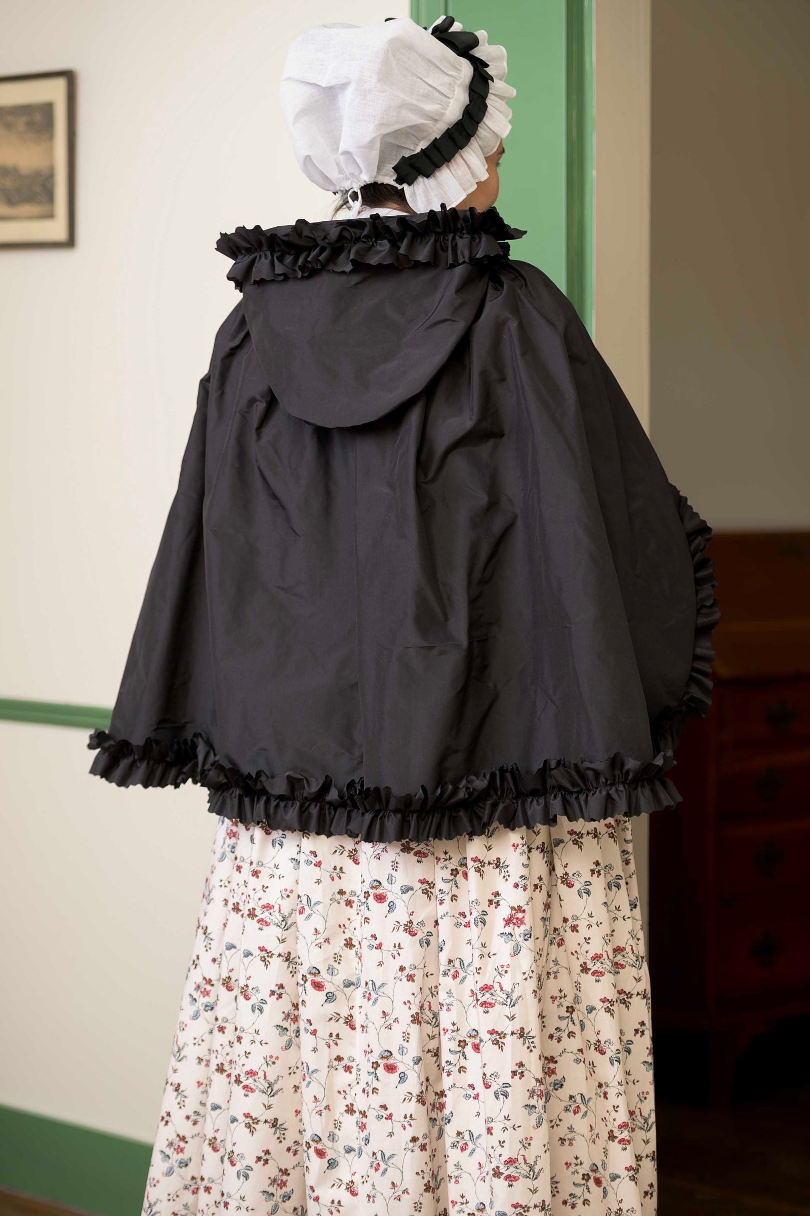 Black Silk Mantle