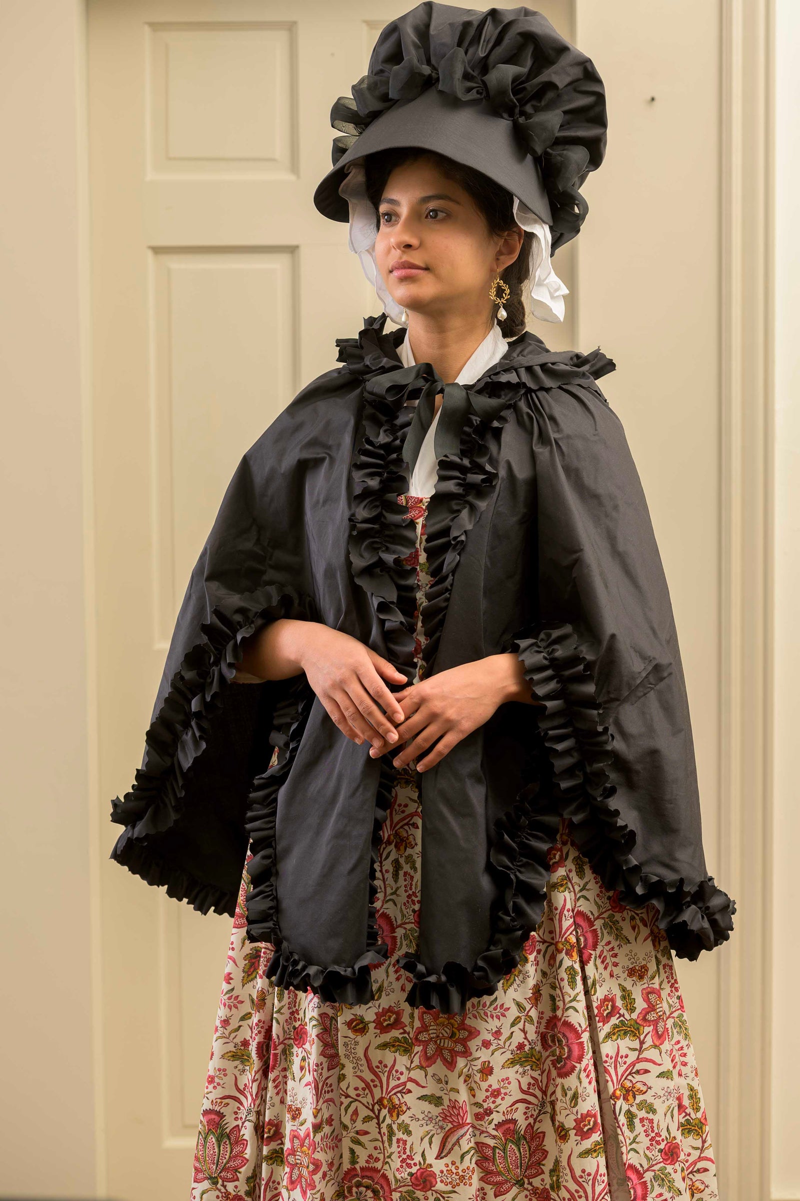 Black Silk Mantle