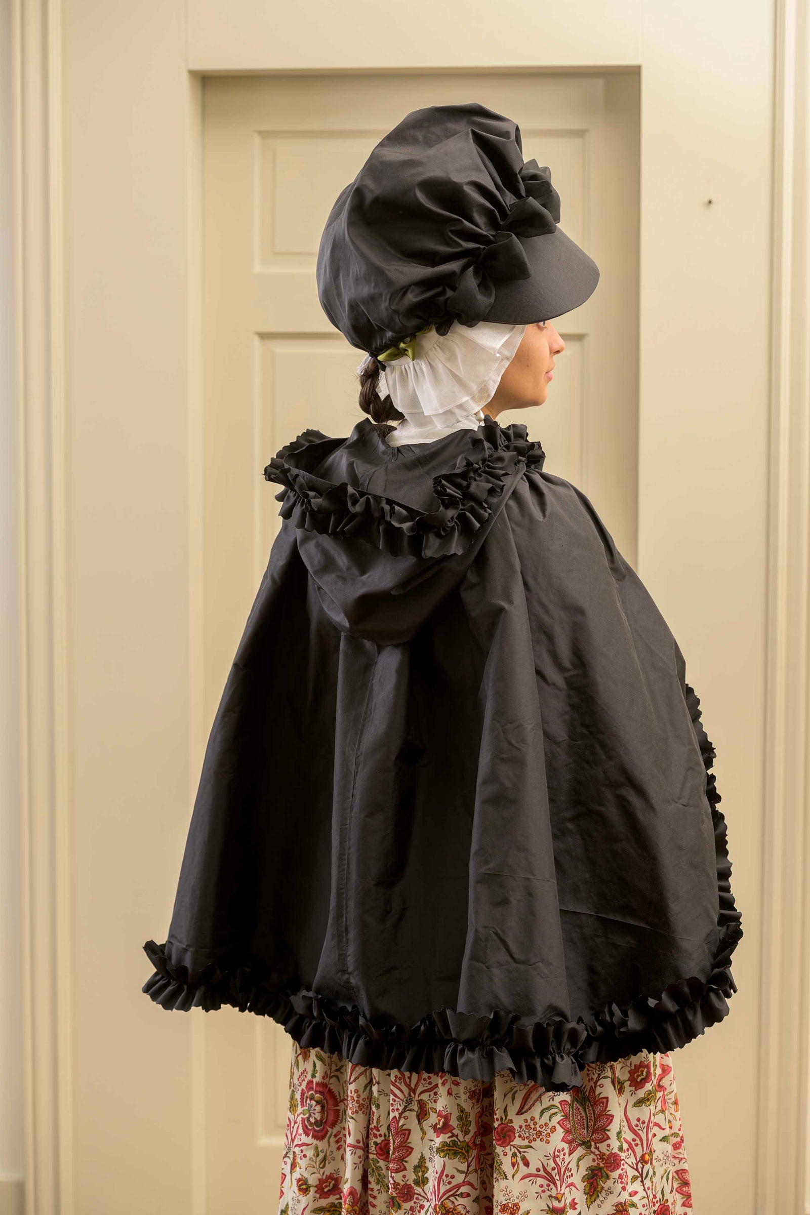 Black Silk Mantle