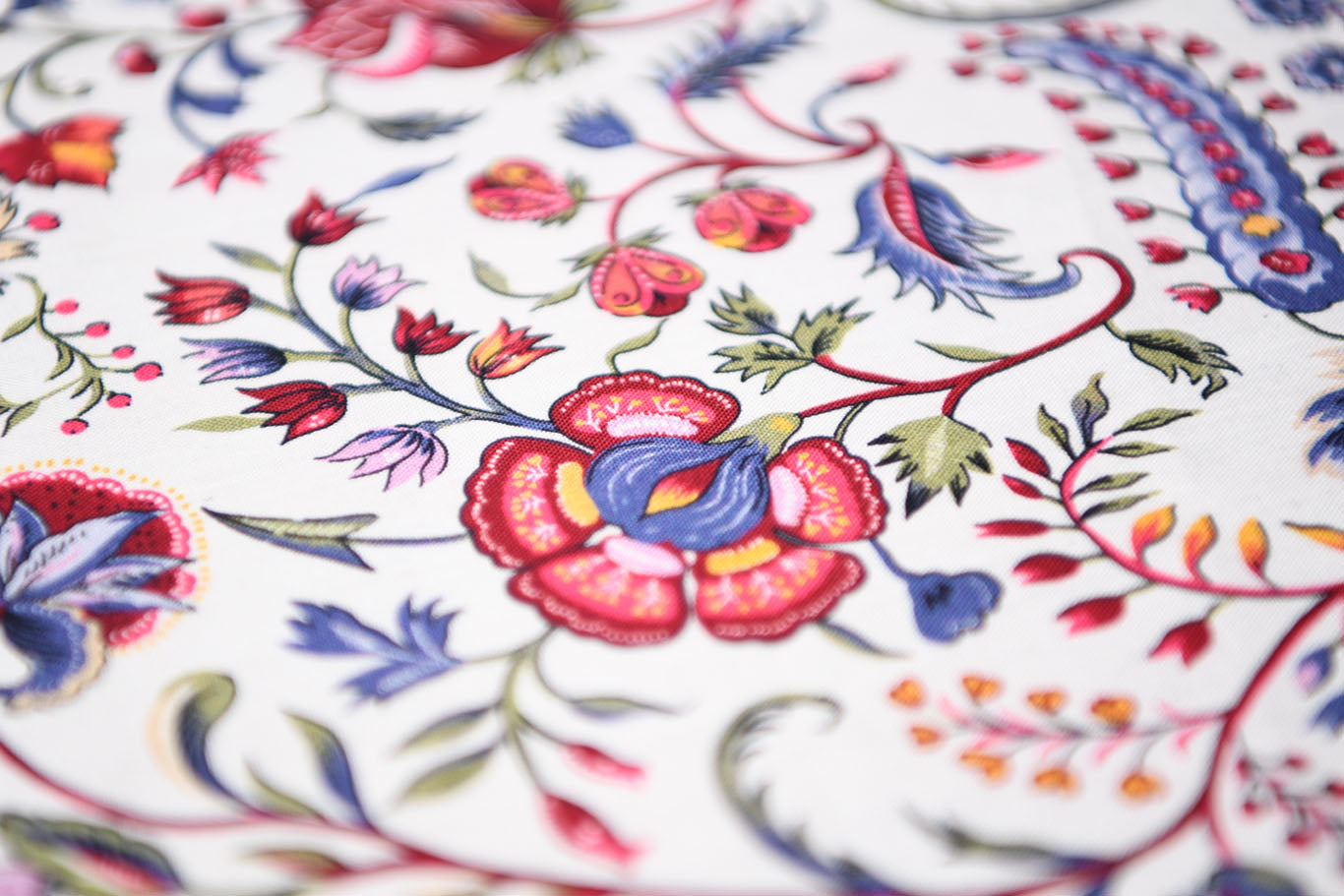 India Garden Reproduction Fabric