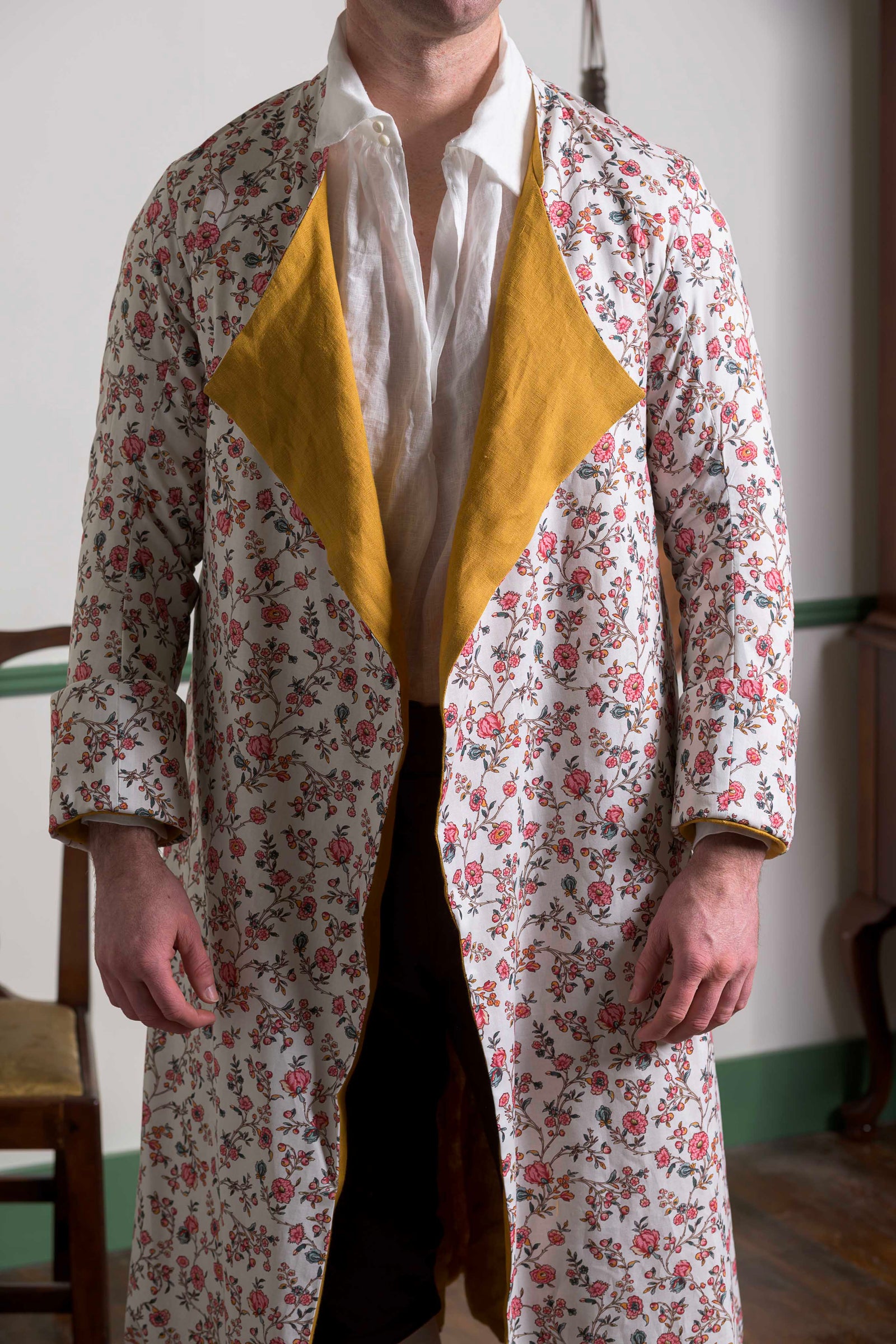 1770's Dressing Gown | Trailing Blossom