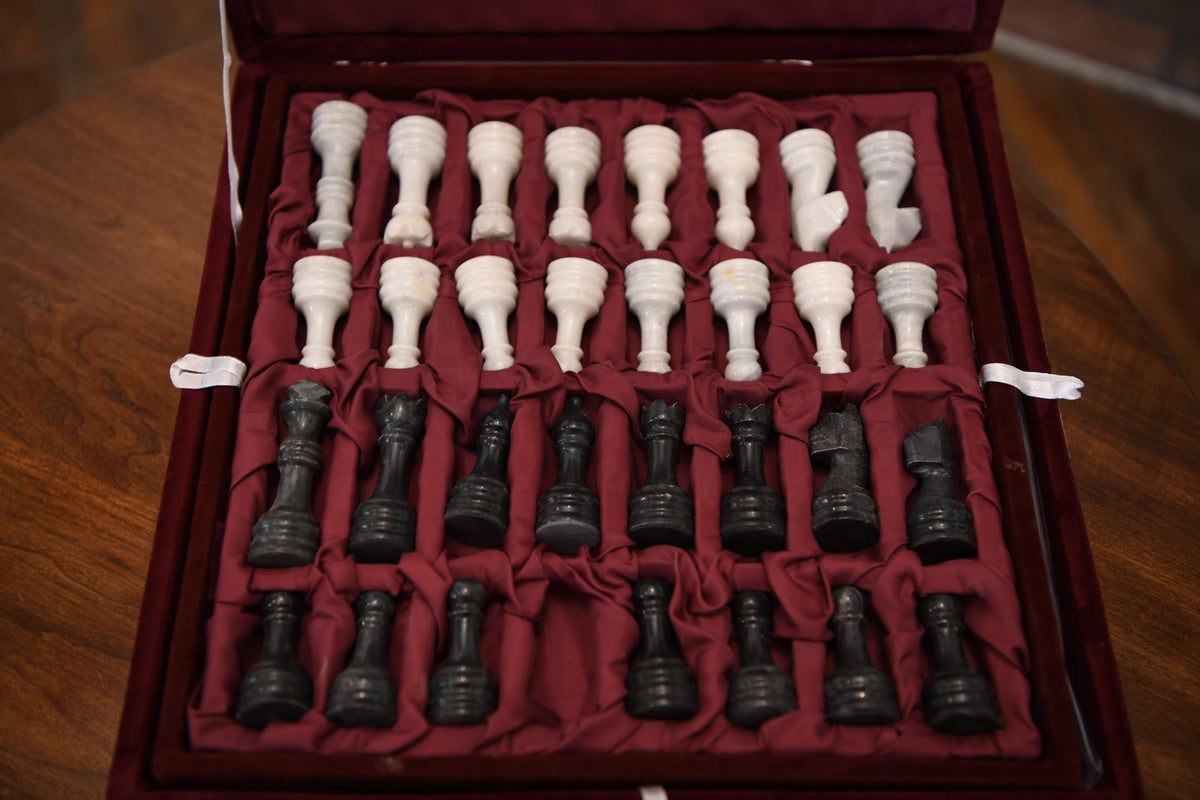 Black and White Marble Chess Set | SD156