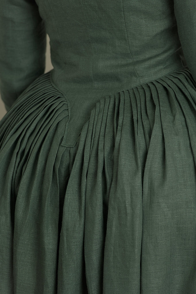 Green Linen Gown | 1770 - 1790