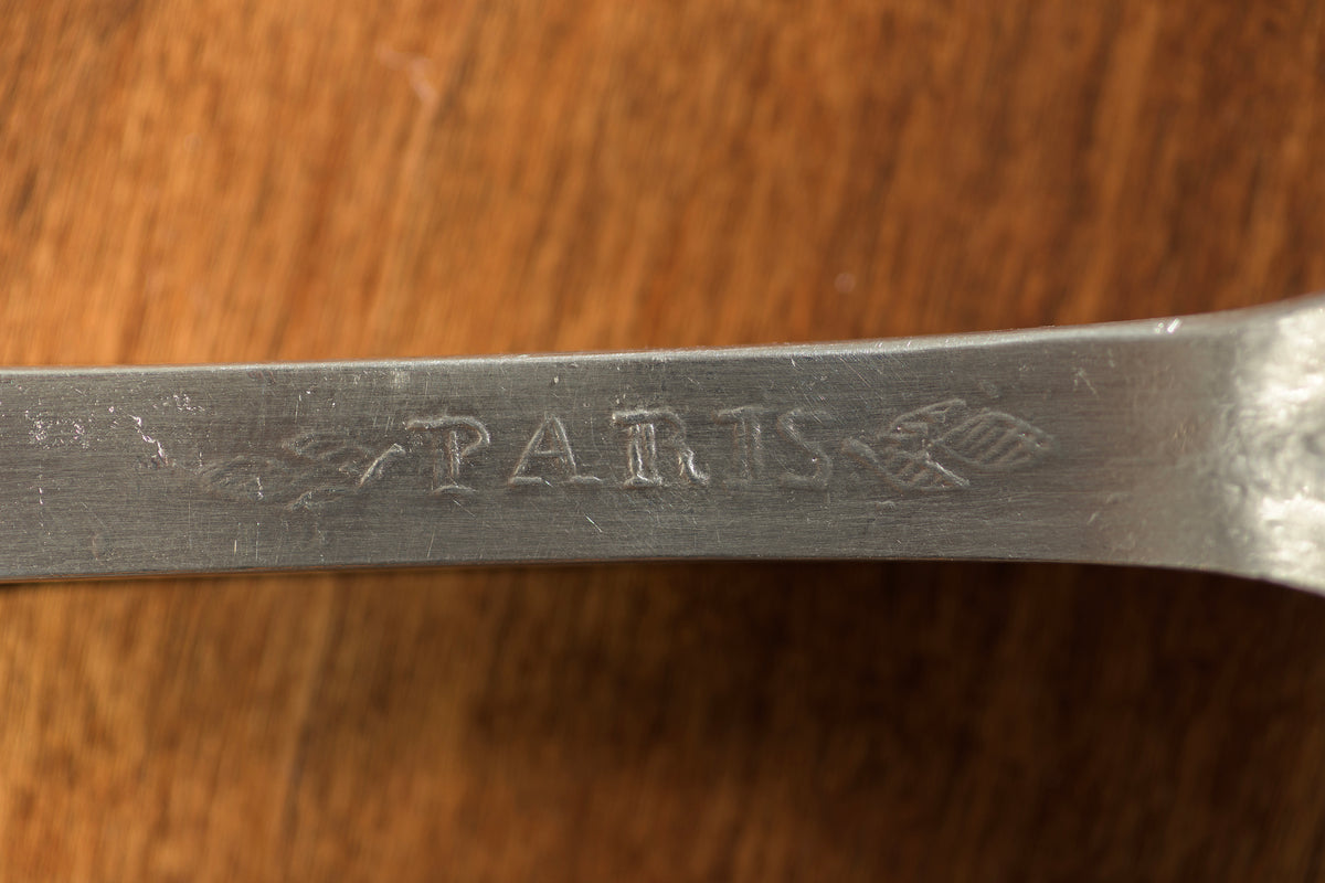 Cuillère en étain à dos de violon