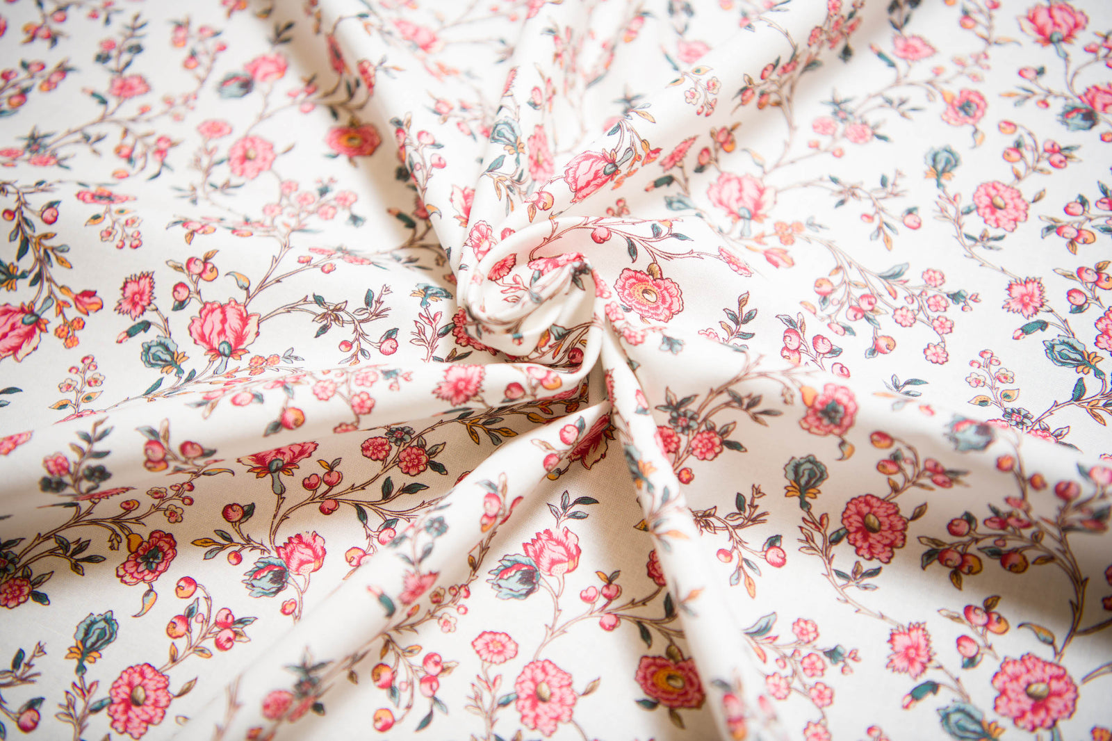 Trailing Blossoms Reproduction Fabric